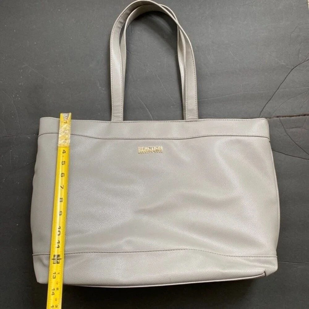 Reaction Kenneth Cole Women Leather Pebbled 15